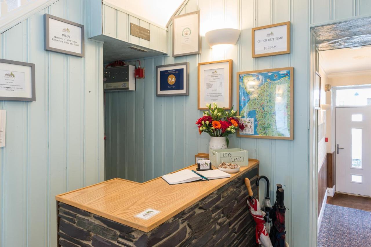 Tudor Lodge Porthmadog Exterior photo